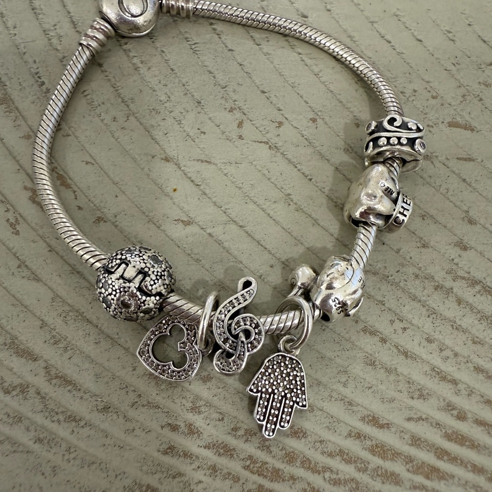 Pandora original Charm Bracelet with 7 charms